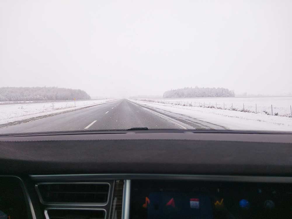 Conduire en pleine tempête de neige