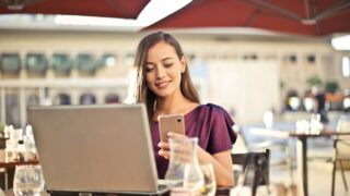 Comprendre les services de télécom au Canada : téléphonie mobile et internet