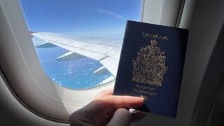 Hausse des frais de citoyenneté canadienne