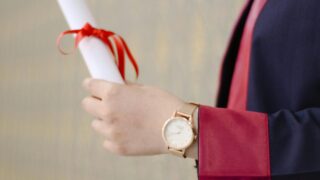 Reconnaissance de diplômes étrangers : le Québec enrichit son outil comparatif pour faciliter l'embauche de talents étrangers