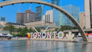 Le retour au Canada, un défi de plus en plus coûteux