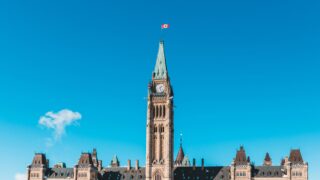 Le Canada prolonge certains permis de travail de 12 mois au Québec