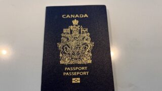 Citoyenneté canadienne par filiation : Ottawa demande à certains nouveaux citoyens de rendre leur certificat